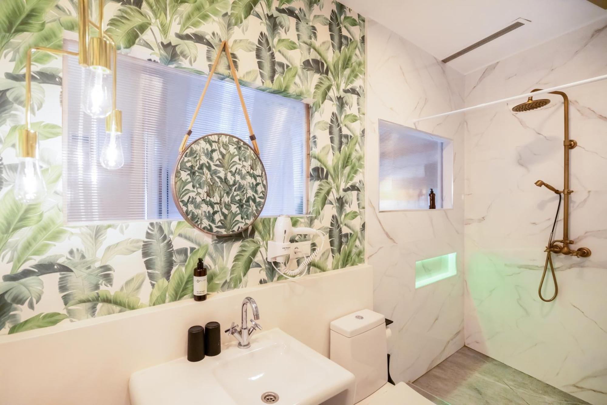 Life Gran Via Hotel 3*