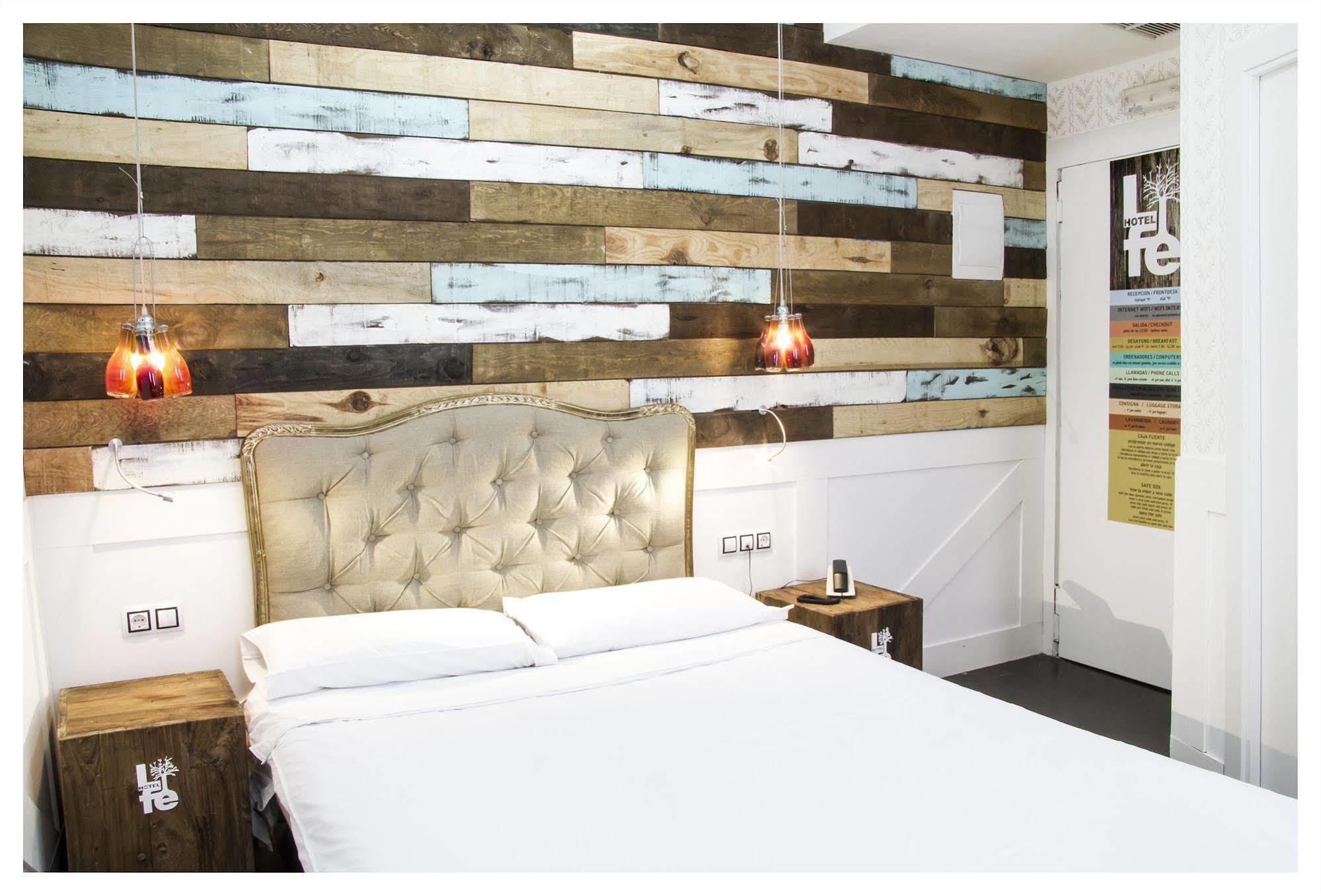 Life Gran Via Hotel 3*